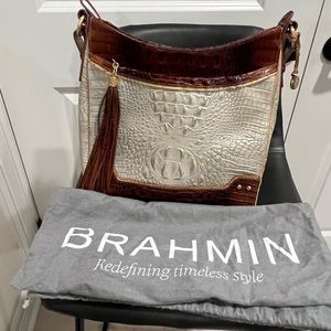 NWOT Brahmin Elin Grady Oyster Latte Tri Tone Shoulder Bag. NEEDS NEW HOME.